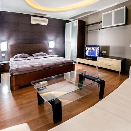 Hotrent Pechersk Lesy 20/22 Kyiv Exterior photo